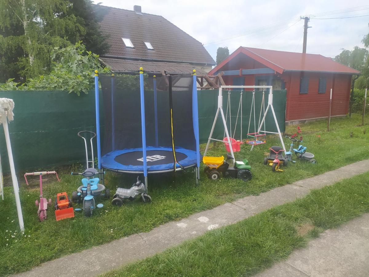 Etus Vendeghaz 2 Villa Balatonfenyves Bagian luar foto