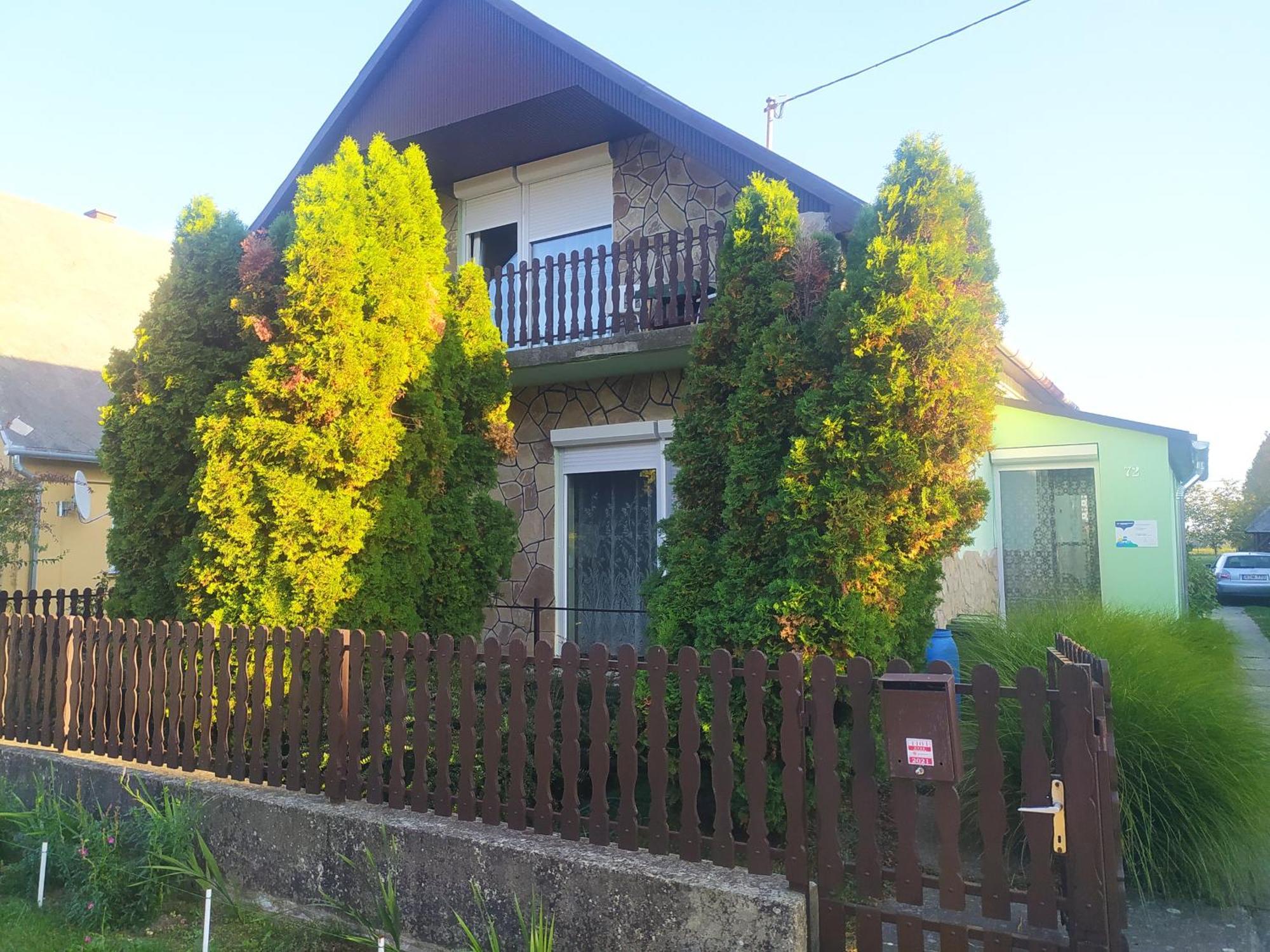 Etus Vendeghaz 2 Villa Balatonfenyves Bagian luar foto